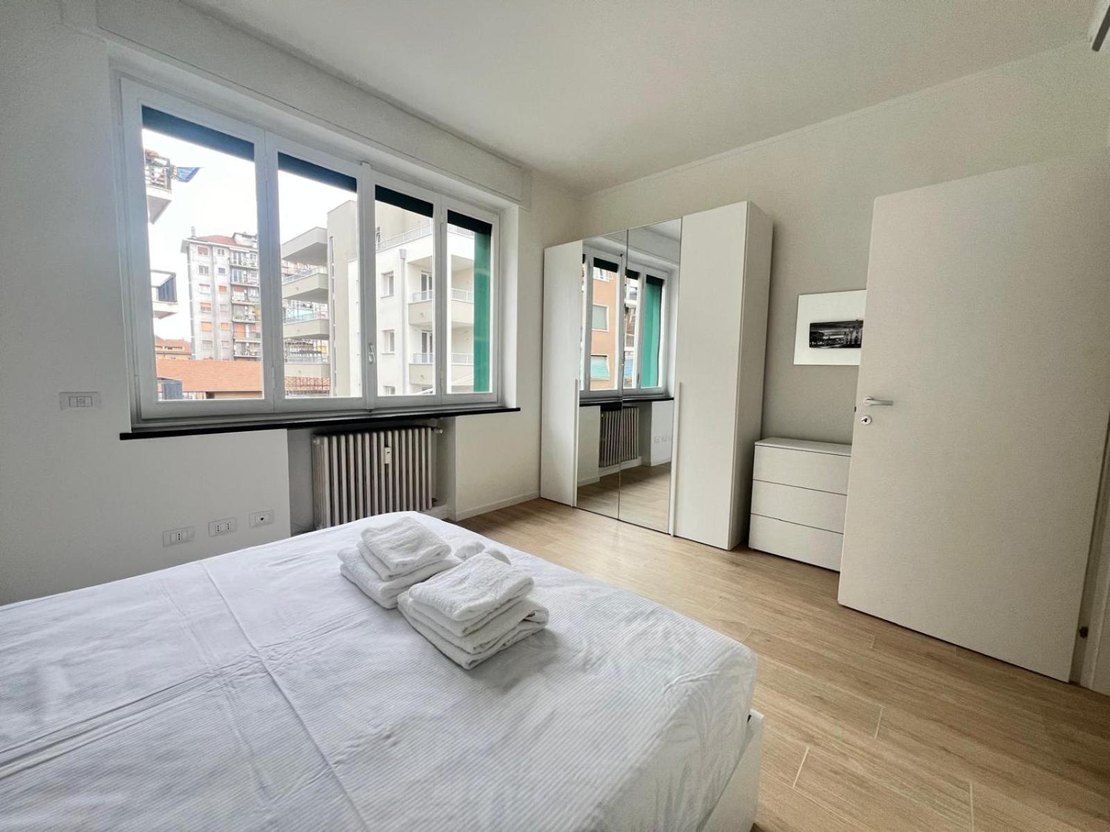 Domusmi Bordighera 32 * Milan